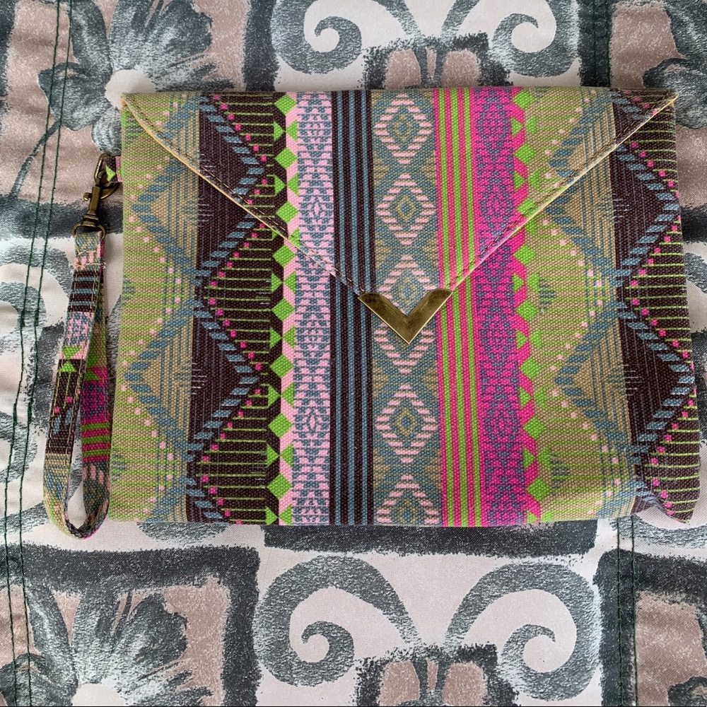 Cloth Medium Clutch